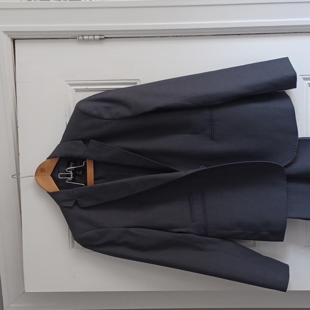 Gray Pantsuit - Picture 4 of 4